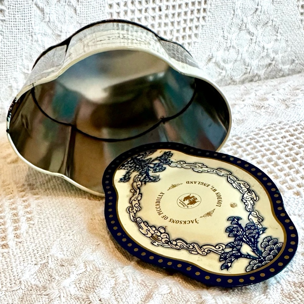 Vtg Jacksons of Piccadilly London Morning Tea Tin Canister Unique Shape
Tiffany - Picture 6 of 11